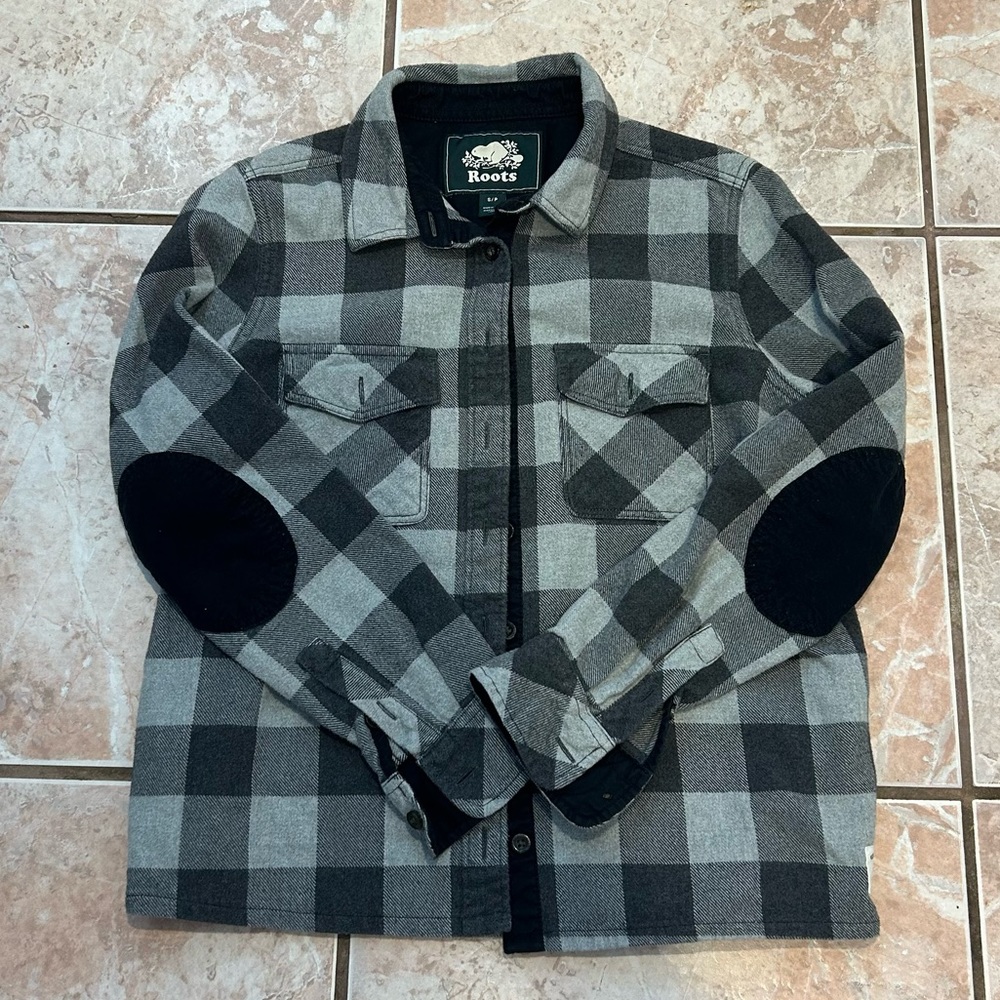 NWOT grey flannel roots button up blouse size small